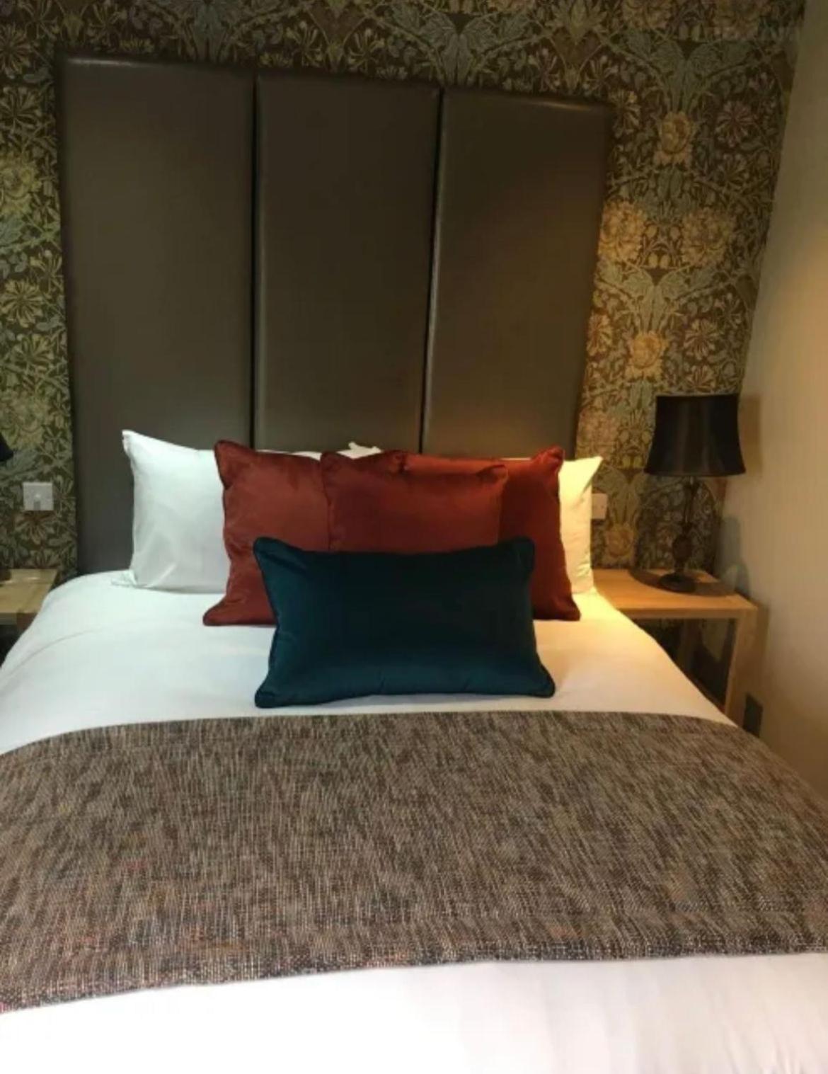 The New Hobbit Hotel Rooms Halifax Dış mekan fotoğraf